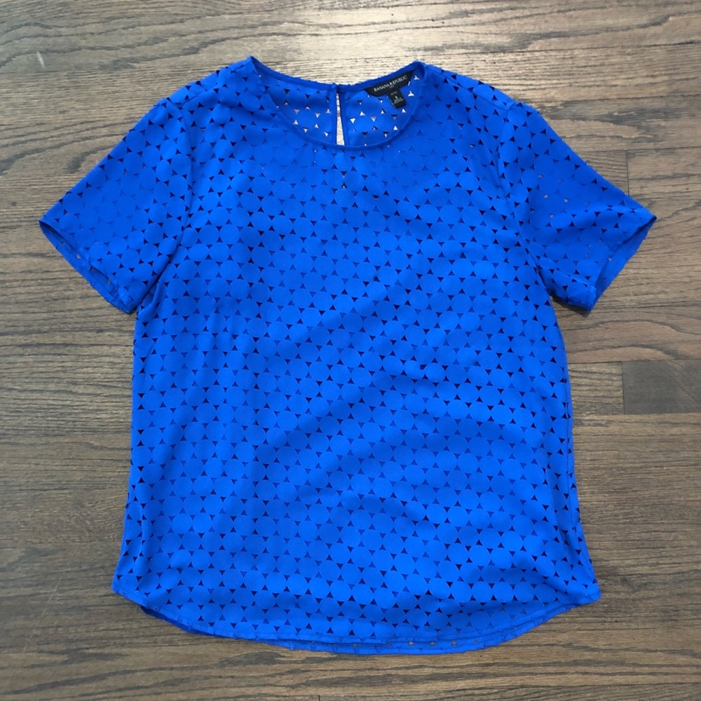 Banana Republic short sleeve cut out blouse.